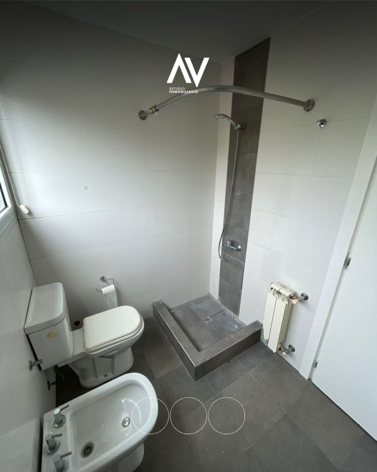 Alquiler temporal! Duplex 3 ambientes con patio con parrilla y cochera. Excelente zona Olavarria3115