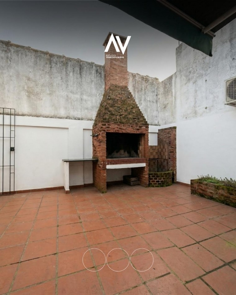 Venta en block! Casa + local + departamento dos ambientes + departamento un ambiente 