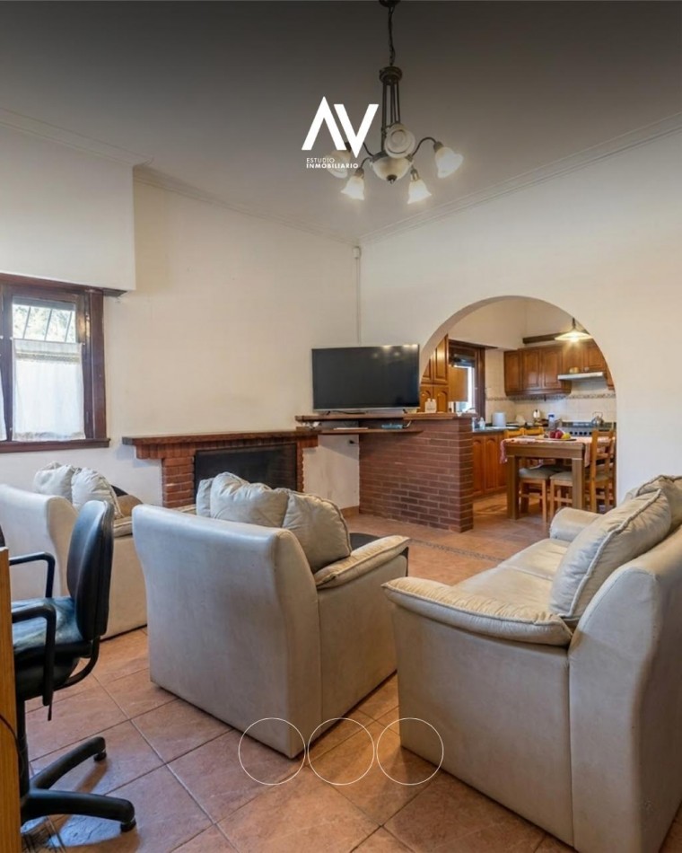 Venta en block! Casa + local + departamento dos ambientes + departamento un ambiente 