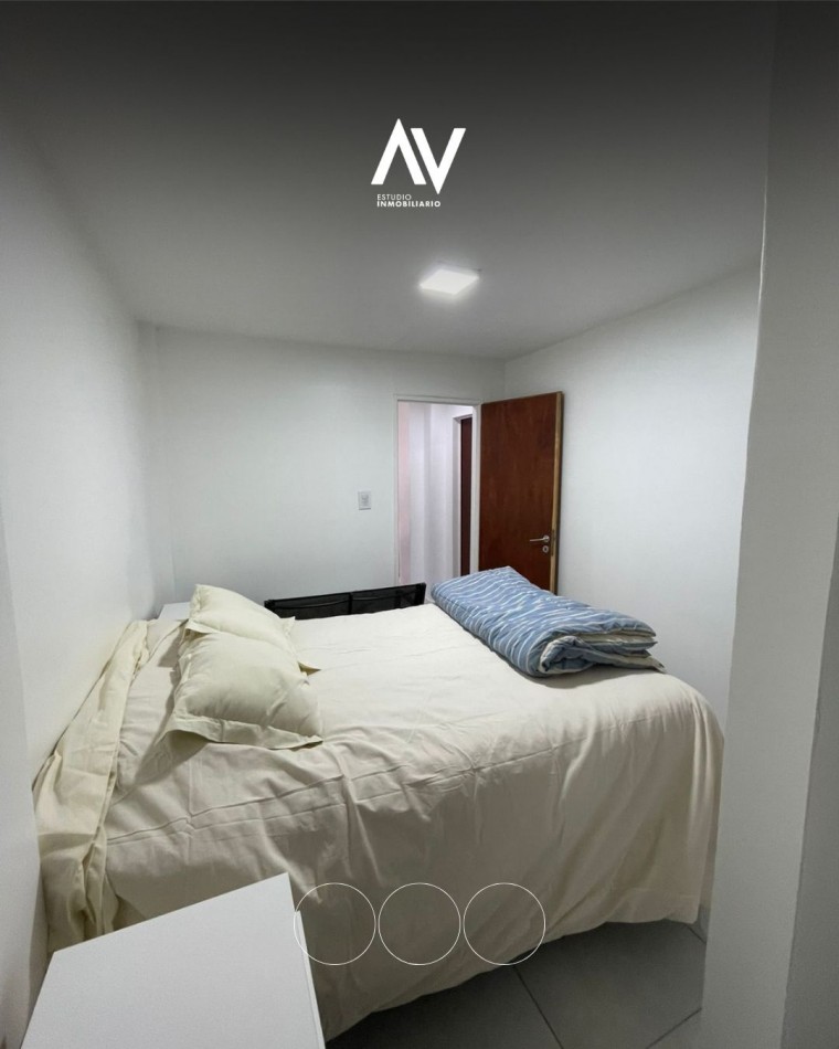 En venta tres ambientes totalmente reciclado con balcon y patio cubierto apto redito!