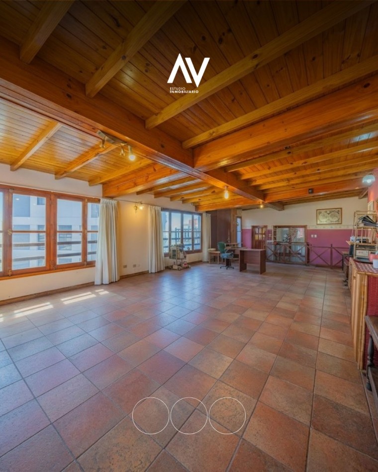 En venta! Casona ideal para Hotel o remodelar.