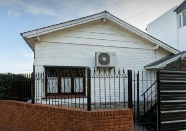 Venta en block! Casa + local + departamento dos ambientes + departamento un ambiente 